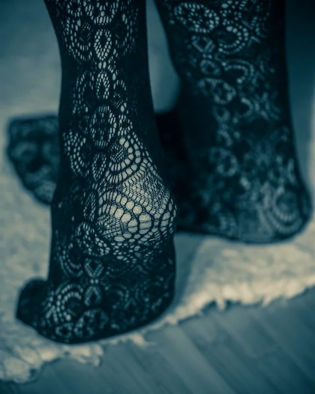 Dolna część kobiety w pończochach