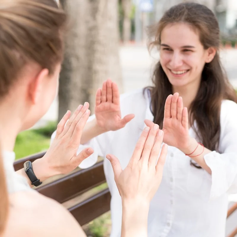 Pożegnanie koleżanki z pracy – jak przygotować się na odejście?